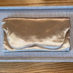 VTG CHAMPAGNE SATIN clutch with mirror and change purse, what a classy bag! 🤩